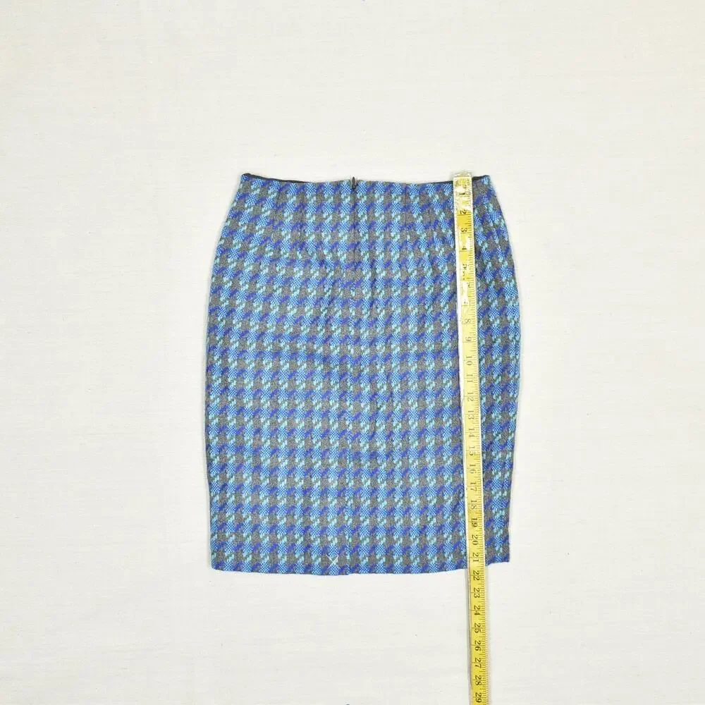 NEW Talbots Straight Skirt Polyester Multicolor Size 2P Geometric Knee Length